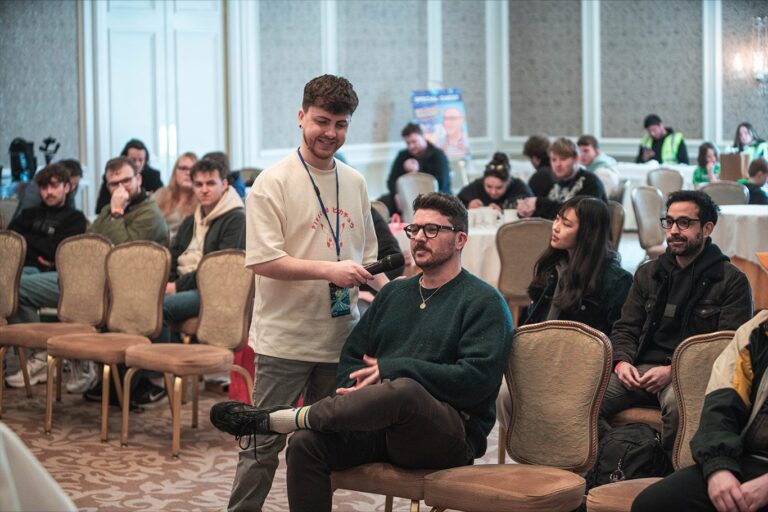 Uczestnicy konferencji podczas sesji interaktywnej
